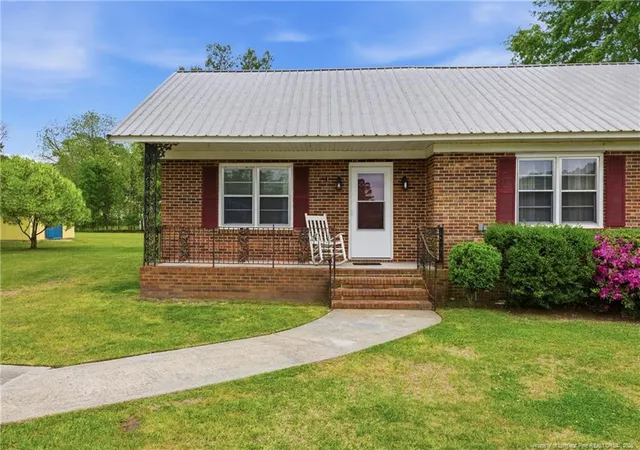 Homes for sale in Dublin, NC | 113 N Third St, Dublin, NC 28332 | MLS# 760210