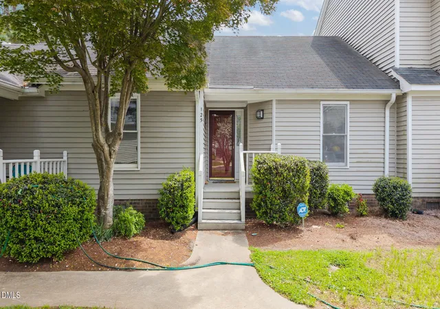 2nd image of 125 Willow Oaks Ct, Rocky Mount, NC 27804 | MLS# 10159601