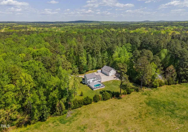 Photo 3 of Single family home for sale at 3010 Blueberry Ln, Chapel Hill, NC 27516 | MLS# 10158593 | Listing updated on 2026-09-14