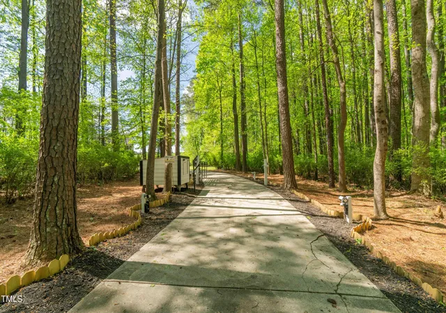 Photo 4 of Single family home for sale at 3010 Blueberry Ln, Chapel Hill, NC 27516 | MLS# 10158593 | Listing updated on 2026-09-14