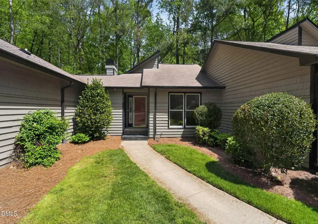 Homes for sale in Clayton, NC | 3515 Willowtree Ln, Clayton, NC 27520 | MLS# 10159087
