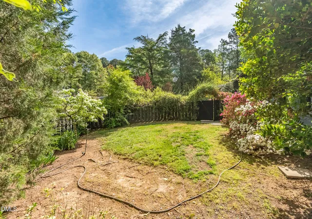 Photo 5 of Single Family Residence at 1902 White Plains Rd, Chapel Hill, NC 27517 | MLS# 10159056 | | Sold on 2026-05-18