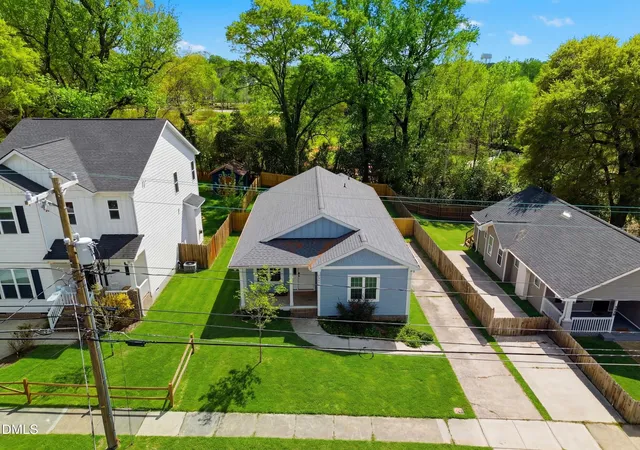 2nd image of 1008 Holloway St, Durham, NC 27701 | MLS# 10158314