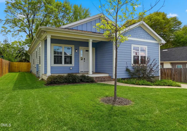3rd image of 1008 Holloway St, Durham, NC 27701 | MLS# 10158314