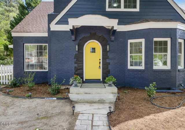 3rd image of 2526 N Roxboro St, Durham, NC 27704 | MLS# 10167274