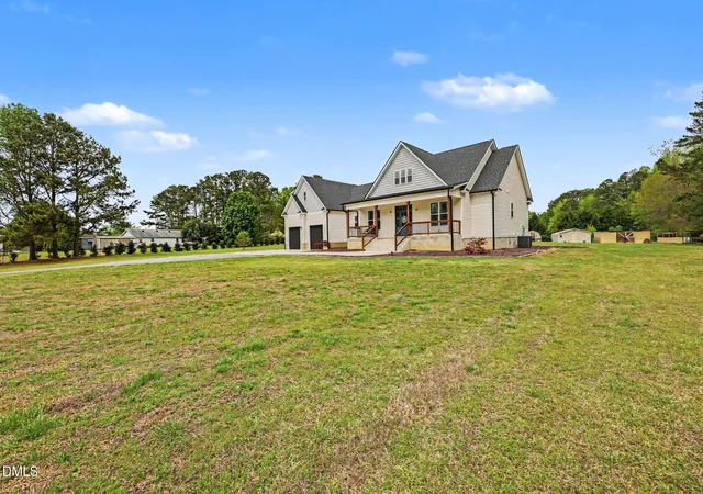 Photo 3 of Single Family Residence at 127 Morgan Dr, Zebulon, NC 27597 | MLS# 10158510 | | Sold on 2026-06-10