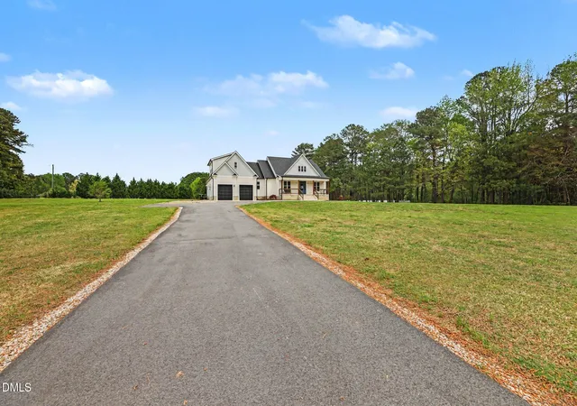 Photo 4 of Single Family Residence at 127 Morgan Dr, Zebulon, NC 27597 | MLS# 10158510 | | Sold on 2026-06-10