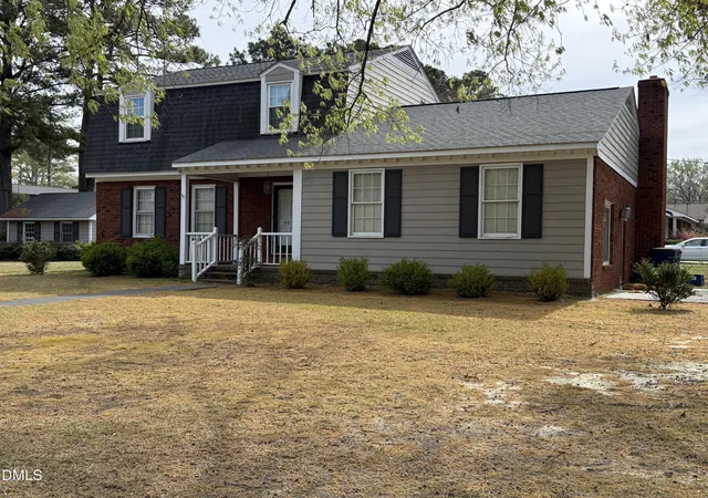 Photo 1 of Sale Pending at 907 Chestnut Dr, Smithfield, NC 27577 | MLS# 10158969 | Listing updated on 2026-10-29