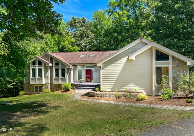 2nd image of 215 E Deer Run, Apex, NC 27523 | MLS# 10167937