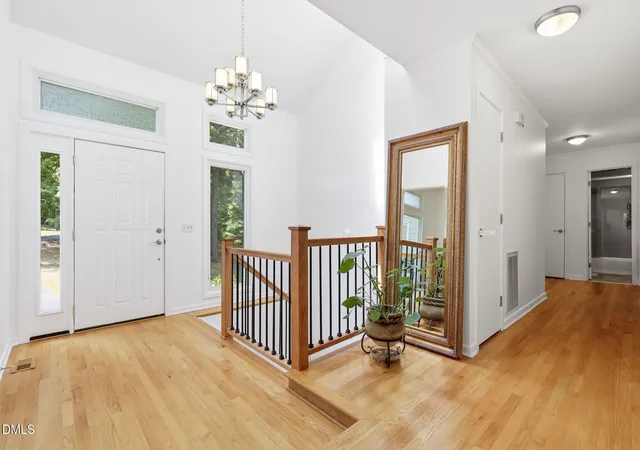 4th image of 215 E Deer Run, Apex, NC 27523 | MLS# 10167937