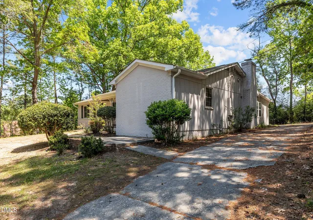 3rd image of 1106 Mohawk Ave, Fayetteville, NC 28303 | MLS# 10160479