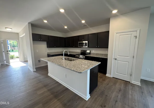 Photo 4 of Single family home for sale at 40 Chardonnay Dr, Lillington, NC 27546 | MLS# 10158733 | Listing updated on 2026-09-02