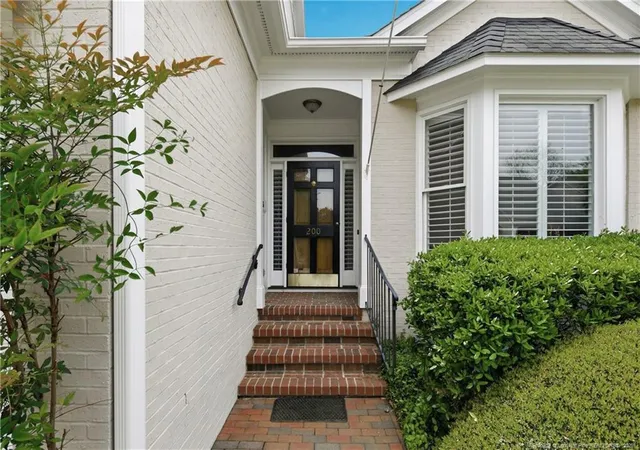 2nd image of 200 Litchfield Pl, Fayetteville, NC 28305 | MLS# 760351