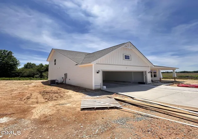 Photo 2 of Single family home for sale at 417 Maverick Ln, Dunn, NC 28334 | MLS# 10161593 | Listing updated on 2026-09-14