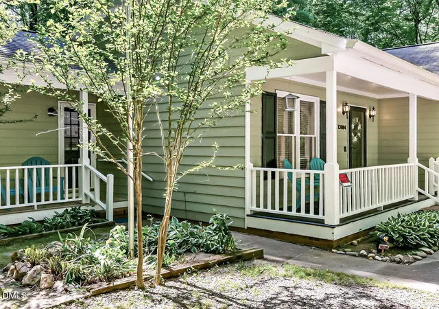 Photo 3 of Sale Pending at 13804 N Meadows Ct, Wake Forest, NC 27587 | MLS# 10158875 | Listing updated on 2026-08-23