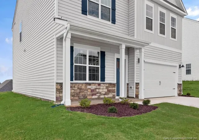 Photo 3 of Sale Pending at 706 Lazy Elm Ln, Aberdeen, NC 28315 | MLS# 760482 | Listing updated on 2026-09-04