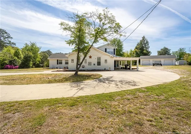 3rd image of 3402 Seven Mountain Dr, Fayetteville, NC 28306 | MLS# 760376