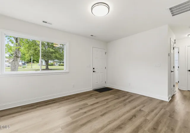 Photo 4 of Sale Pending at 4904 Fox Hunt Dr, Durham, NC 27712 | MLS# 10163595 | Listing updated on 2026-07-18