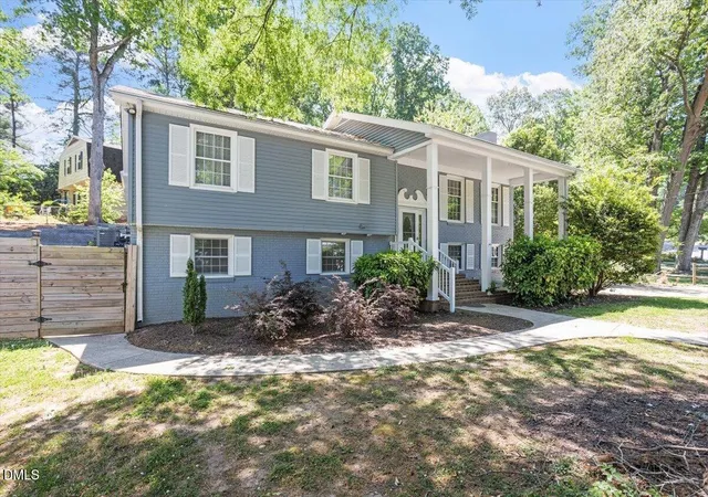3rd image of 5412 Farley Dr, Raleigh, NC 27609 | MLS# 10160288