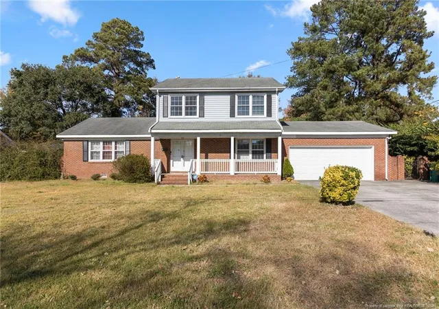 Photo 4 of Single family home for sale at 306 W 33rd Street, Lumberton, NC 28358 | MLS# 760536 | Listing updated on 2026-07-18