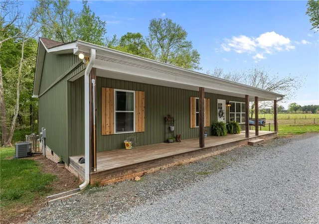 3rd image of 186 Lewis Brown Rd, Bennett, NC 27208 | MLS# 760551
