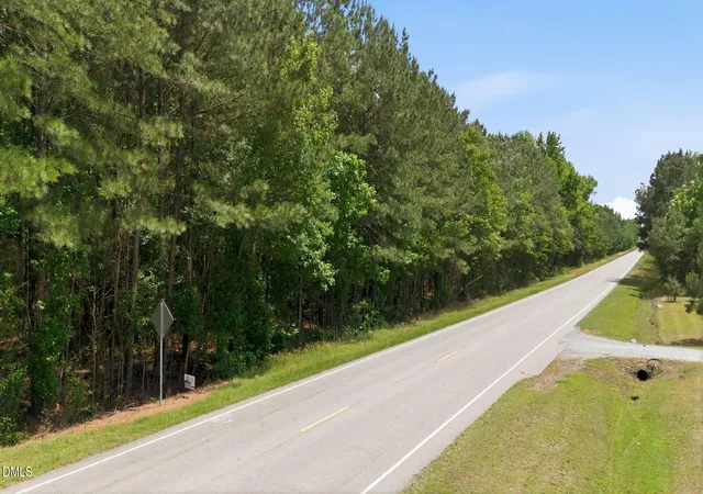 1st image of 6901 Us Hwy 701 S, Four Oaks, NC 27524 | MLS# 10159497