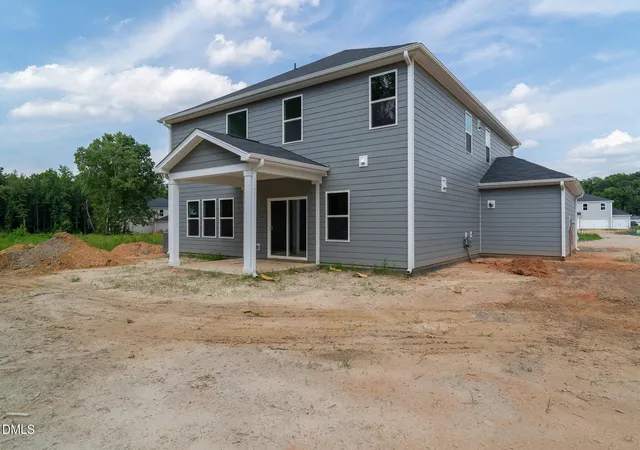 Photo 3 of Single family home for sale at 63 Stradshire Ct, Zebulon, NC 27597 | MLS# 10160602 | Listing updated on 2026-09-02