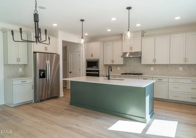 Photo 4 of Single family home for sale at 63 Stradshire Ct, Zebulon, NC 27597 | MLS# 10160602 | Listing updated on 2026-09-02