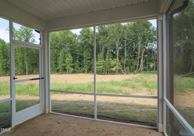 Photo 5 of Single family home for sale at 100 Stradshire Ct, Zebulon, NC 27597 | MLS# 10160852 | Listing updated on 2026-09-02