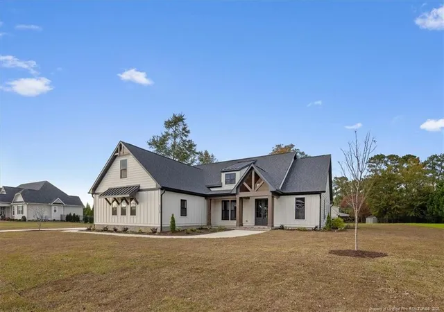 3rd image of 3729 Riverhill Dr, Fayetteville, NC 28306 | MLS# 760599