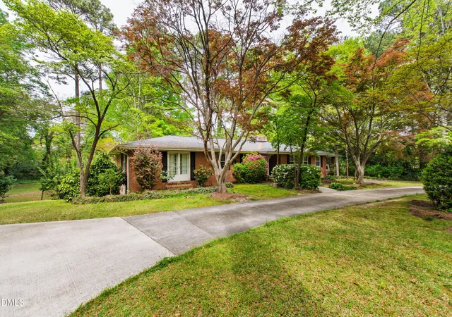 1st image of 1609 E Davie St, Raleigh, NC 27610 | MLS# 10160705
