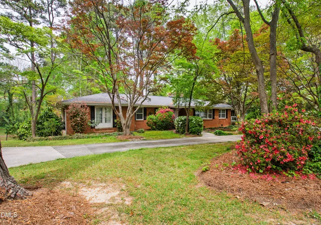 3rd image of 1609 E Davie St, Raleigh, NC 27610 | MLS# 10160705
