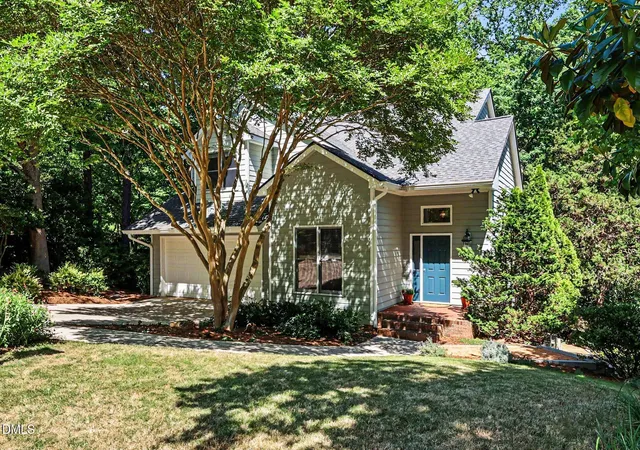 Photo 3 of Single Family Residence at 101 Glenview Pl, Chapel Hill, NC 27514 | MLS# 10163248 |  | Sold on 2026-05-21