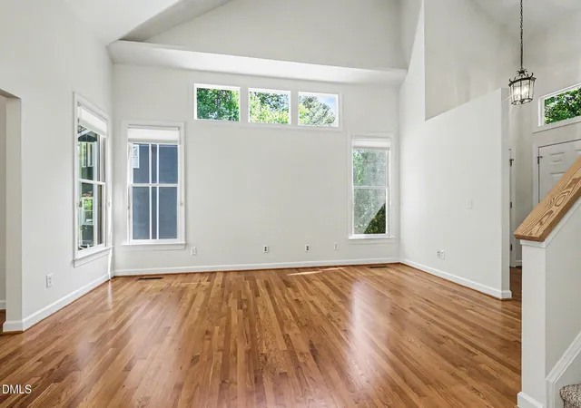 Photo 5 of Single Family Residence at 101 Glenview Pl, Chapel Hill, NC 27514 | MLS# 10163248 |  | Sold on 2026-05-21