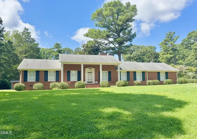 Photo 2 of Single family home for sale at 1604 Crescent Dr, Henderson, NC 27536 | MLS# 10160522 | Listing updated on 2026-09-01