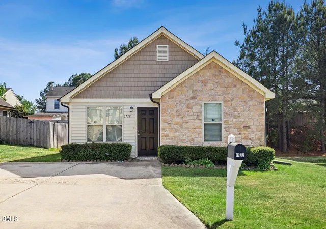 Photo 2 of Single family home for sale at 1732 Great Bnd Dr, Durham, NC 27704 | MLS# 10162676 | Listing updated on 2026-08-06
