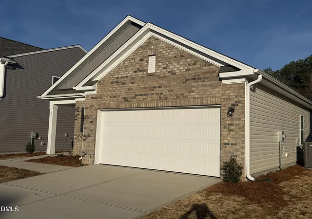Photo 3 of Sale Pending at 153 Babbling Brk Dr, Clayton, NC 27520 | MLS# 10159924 | Listing updated on 2026-08-18