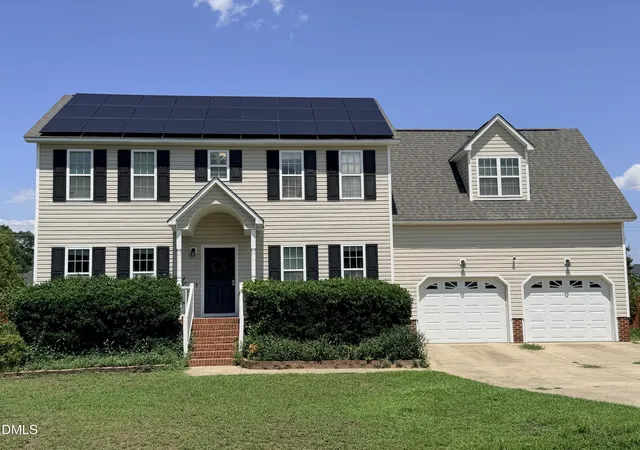Homes for sale in Fuquay Varina, NC | 195 Moonlight Dr, Fuquay Varina, NC 27526 | MLS# 10160143