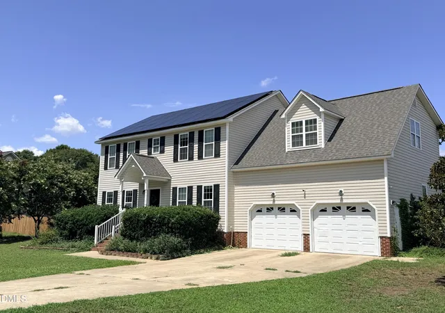 Homes for sale in Fuquay Varina, NC | 195 Moonlight Dr, Fuquay Varina, NC 27526 | MLS# 10160143