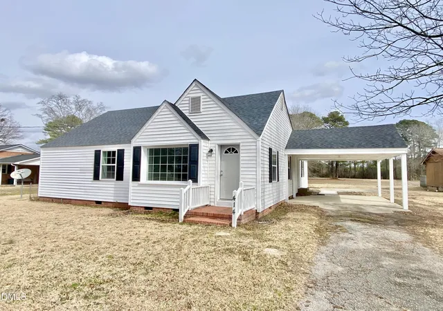 Homes for sale in Selma, NC | 414 W Main St, Selma, NC 27576 | MLS# 10160131