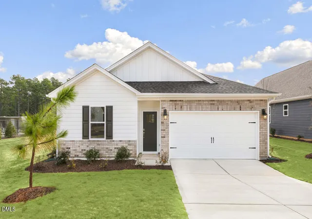 Homes for sale in Sanford, NC | 409 Conifer St, Sanford, NC 27332 | MLS# 10160162