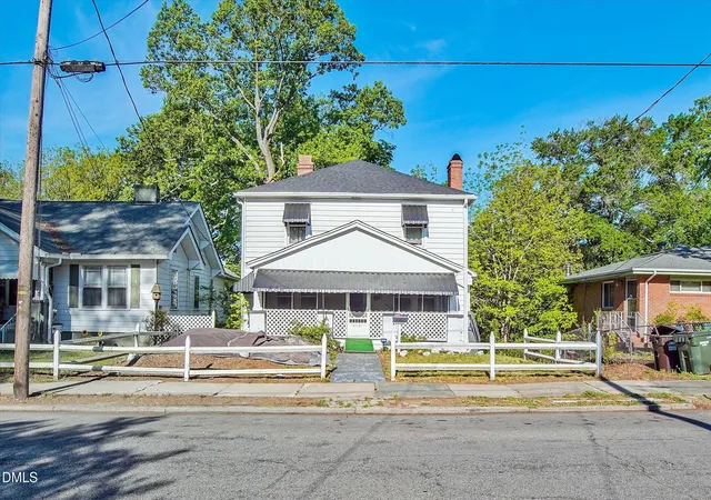 3rd image of 415 N Hyde Park Ave, Durham, NC 27703 | MLS# 10160722