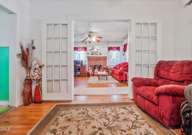 4th image of 415 N Hyde Park Ave, Durham, NC 27703 | MLS# 10160722