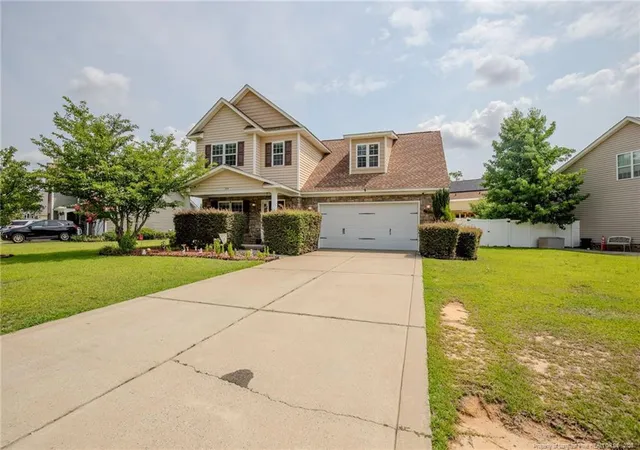 Homes for sale in Raeford, NC | 554 Thorncliff Dr, Raeford, NC 28376 | MLS# 760293