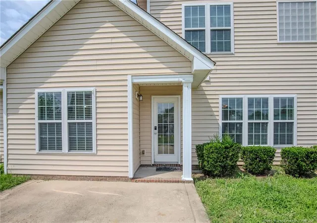 Homes for sale in Raeford, NC | 554 Thorncliff Dr, Raeford, NC 28376 | MLS# 760293