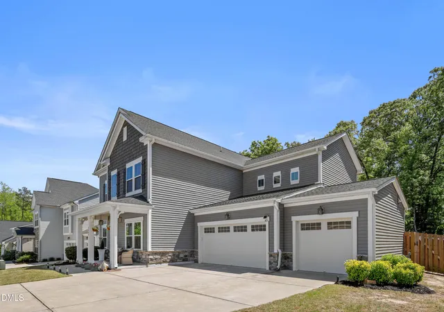 2nd image of 2400 Heathland Farm Dr, Fuquay Varina, NC 27526 | MLS# 10161023