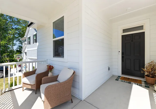 Photo 4 of Single family home for sale at 313 Spelt Ct, Rolesville, NC 27571 | MLS# 10160573 | Listing updated on 2026-09-25