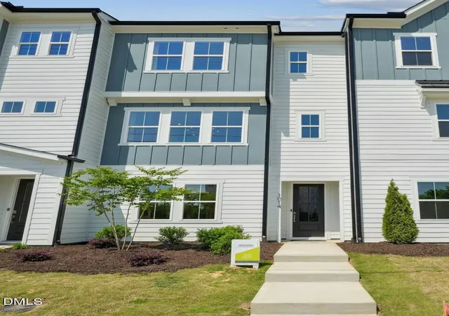 Photo 1 of Sale Pending at 1060 Zelkova Ln, Chapel Hill, NC 27517 | MLS# 10160540 | Listing updated on 2026-07-18