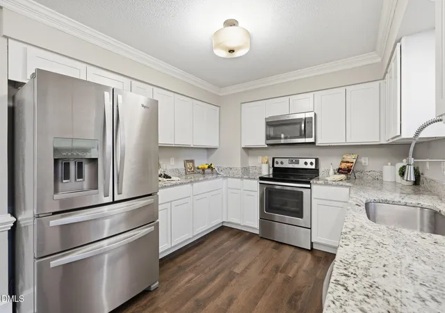 5th image of 3329 Derbyshire Pl, Raleigh, NC 27604 | MLS# 10168880