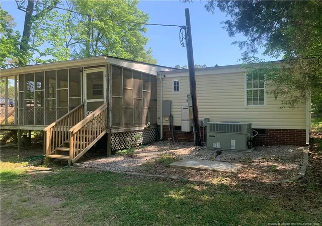 Homes for sale in Sanford, NC | 1451 Deep River Rd, Sanford, NC 27330 | MLS# 760886